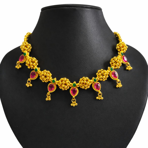 Maharashtrian Thushi Necklace with Ear Ring