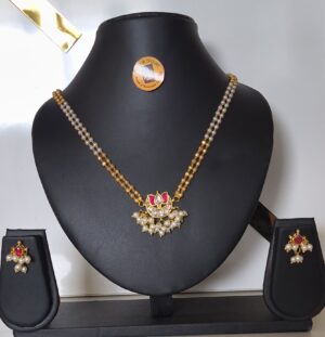 Pakhi Lotus Pearl Chain Necklace